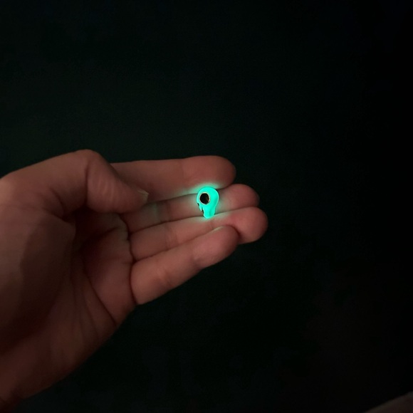 Sterling Silver Pandora Style Glow in Dark Skull Halloween Charm - Picture 9 of 9